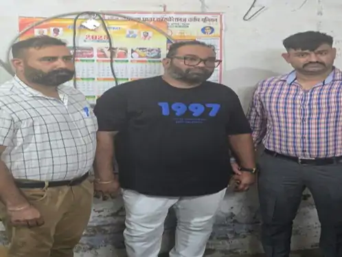 फतेहाबाद बिजली निगम का JE रिश्वत लेता गिरफ्तार:BJP नेता से बिल पास करने के एवज में मांगे रुपए; 34 हजार लेते पकड़ा